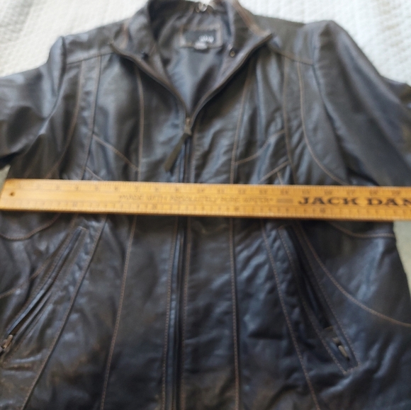 Ana Women's Black Leather Jacket with Faux Fur Collar - Picture 9 of 12